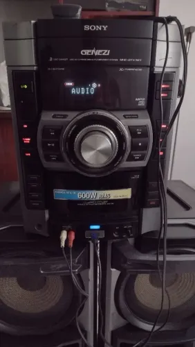 Mini system Sony MHC GTX787. Aparelho muito potente. Acompanha receptor bluetooth.
