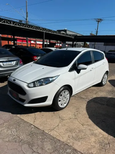Ford Fiesta 1.5 16V Flex Mec. 5P 2015