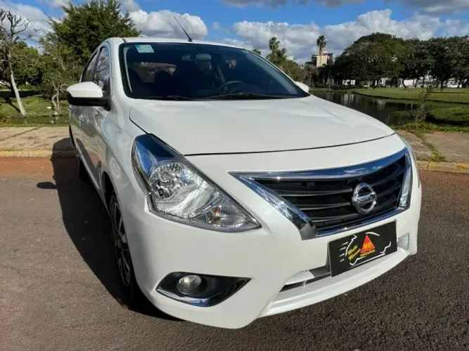 Nissan Versa SL 1.6 16V Flexstart 4P Mec. 2017