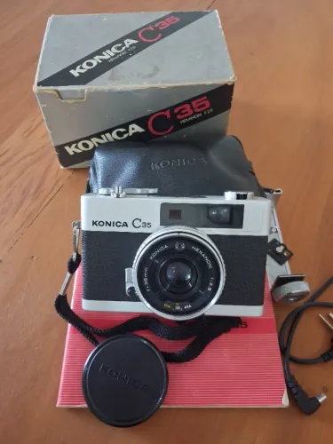 Câmera Konica C35 Hexanon 38mm
