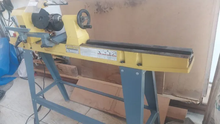 Torno para madeira manrod 