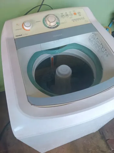MÁQUINA DE LAVAR ROUPAS