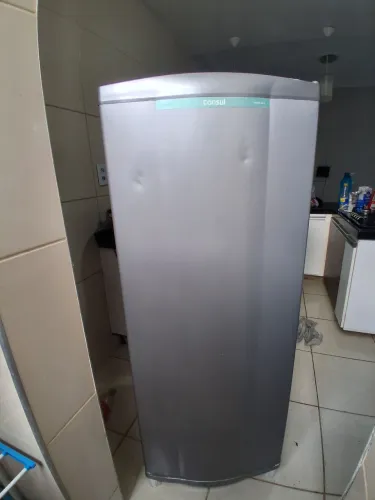 Geladeira consulta 1 porta funcionando perfeitamente