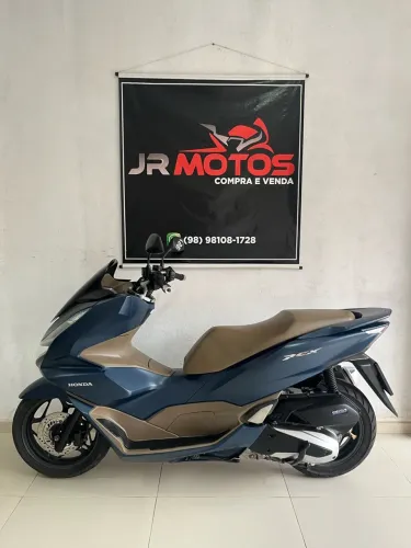 Honda PCX 160 DLX 2022/2023. @jrr_motos. Faço financiamento 