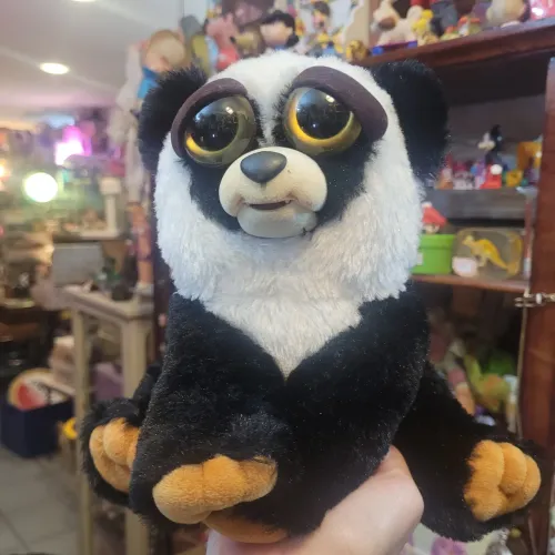 Urso Pelúcia Panda Monster. 