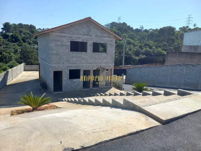 Galpão para Locação de 300m² com pátio de 1.700m² no Veraneio Maracanã em Itaquaquecetuba-