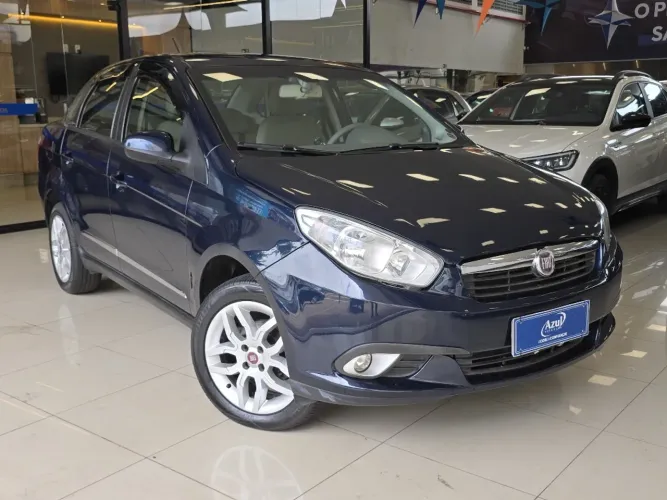 Fiat Grand Siena Essence 1.6 Flex 16V 2013