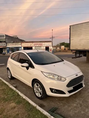 Ford Fiesta 1.5 16V Flex Mec. 5P 2014