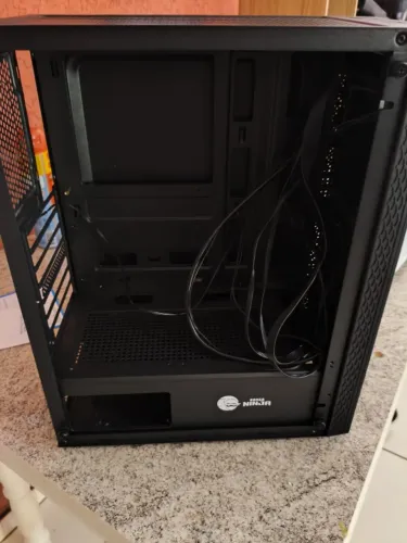 Gabinete computador ATX sem o painel de vidro
