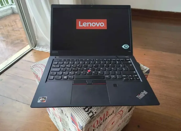 ThinkPad T14 Ryzen 5 pro 4650U 6 núcleos 12 processadores 8GB ram SSD nvme 256GB