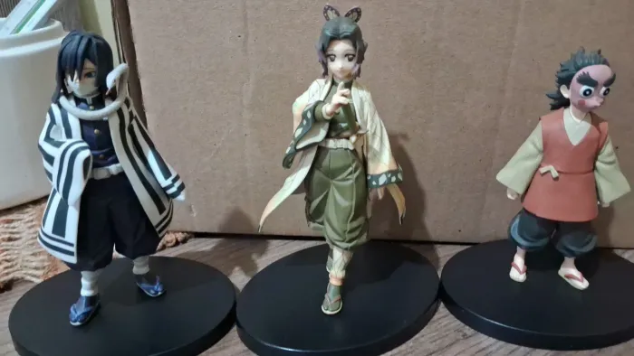 (LER DESCRIÇÃO) Demon Slayer Bandai Action Figures