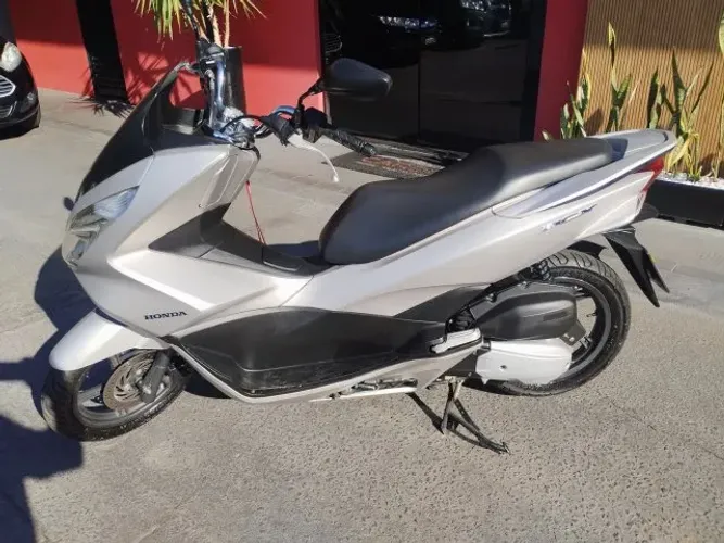 Honda pcx 2018 scooter