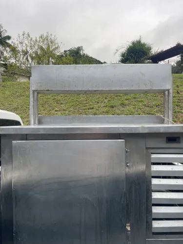 Balcão Refrigerado Inox Dacosi com Condimentadora - Vendo ou Troco por Cervejeira