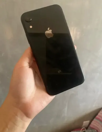 iPhone XR preto