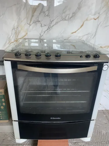 Vende se fogão 5 bocas acendimento automático