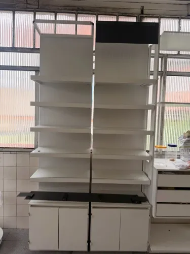 Gôndola de parede, expositor para loja.