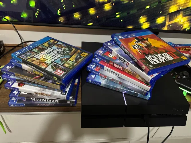 PLAYSTATION 4 SLIM 500GB com jogos