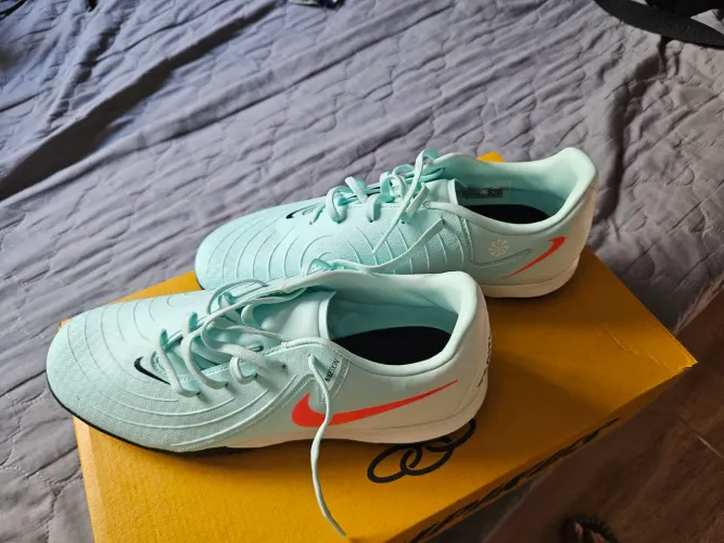 Chuteira 37 Nike 