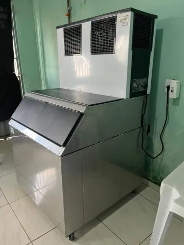 MÁQUINA DE GELO EVEREST 