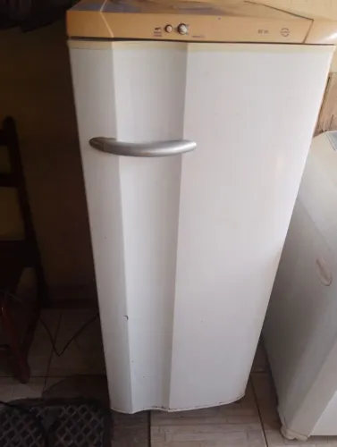 Vendo geladeira em ótimo estado re28 super