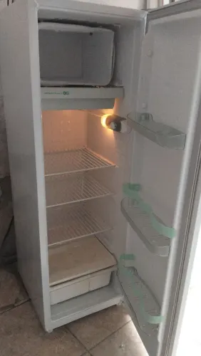 Geladeira palito