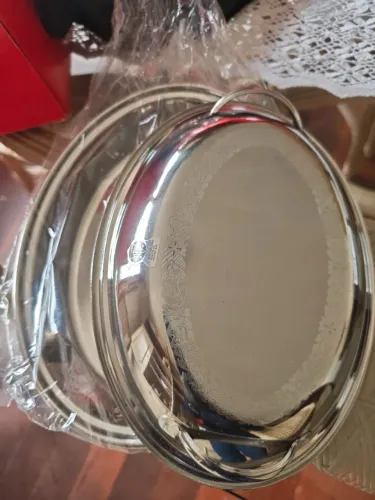 Baixela de inox ART PRATA, anos 80. Na caixa, sem uso.