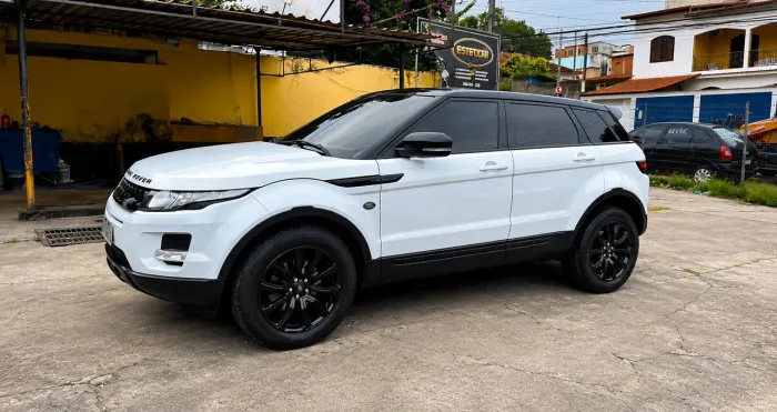 Land Rover Range Rover Evoque Pure 2.0 Aut. 5P 2013