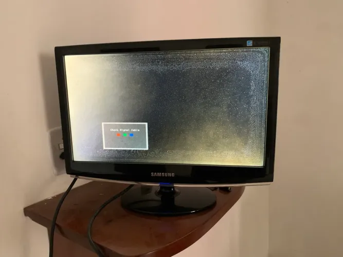 Monitor Samsung. Leia a descrição.