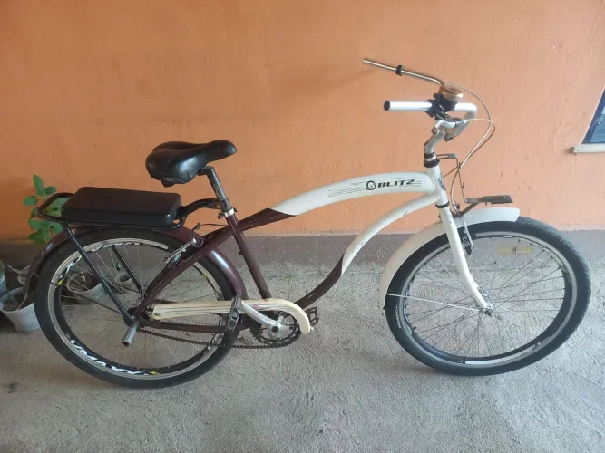 Bike californiana - Quadro alongado de alumínio, rodas V-Max...