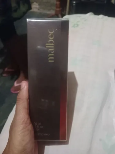 Estou vendendo dois perfume malbec, lacrado 189,cada, dispenso queima vela *