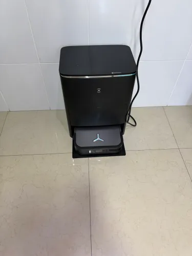 Robô aspirador lava e seca
