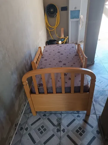 Mini cama infantil com colchão 