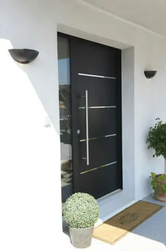 PORTA COM VIDRO BRANCA OU PRETA
