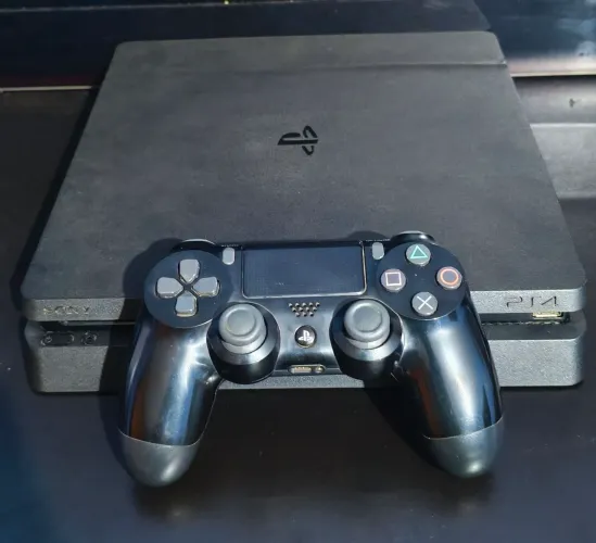 PlayStation 4 Slim - 500 GB