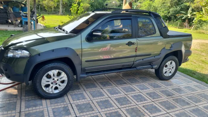 Fiat Strada Adventure1.8/ 1.8 Locker Flex CD 2010