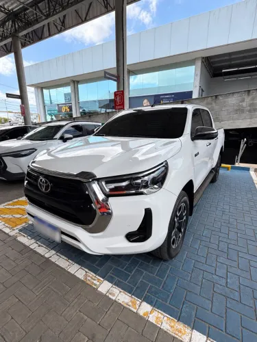 Toyota Hilux CD SRX 4X4 2.8 TDI 16V Diesel Aut. 2023