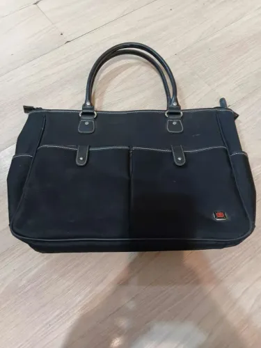 Vendo uma pasta de notebook com divisórias com velco