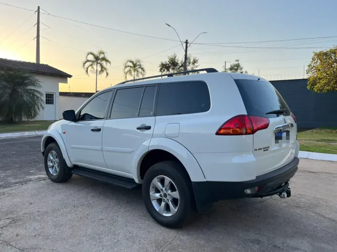 Mitsubishi Pajero Dakar 3.2 4X4 T.i. Dies. 5P Aut. 2013
