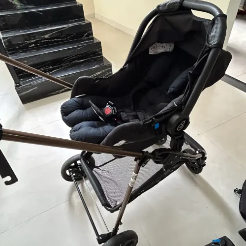 kIT Carrinho De Bebê Napoli + Bebê Conforto E Base para Carro Galzerano