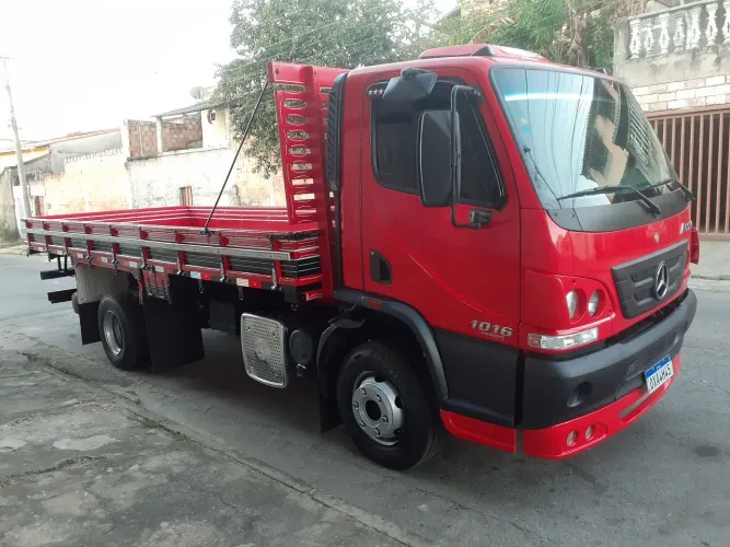 MB 1016 ano 2013" COM 250.779 KM ORIGINAIS, TROCO POR MB 710 OU 914 BAÚ".