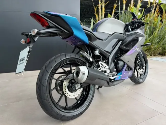 Yamaha YZF R-15 155 ABS 2025
