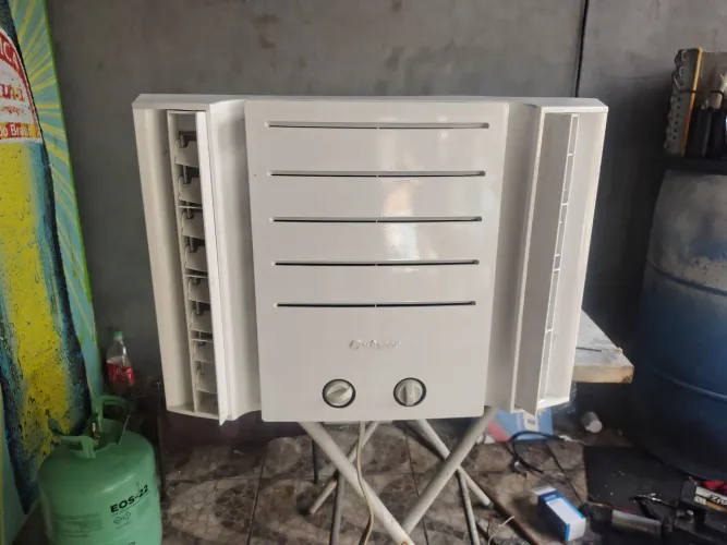 Vendo ar condicionado da marca Springer 10.000 BTUs funcionando perfeitamente l