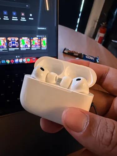 AirPods Pro 3 - Menos de 1 mês de uso