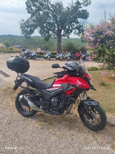 2 pneus Michelin zero, transmissão zero, manual e chave reserva, iimpecavelvel