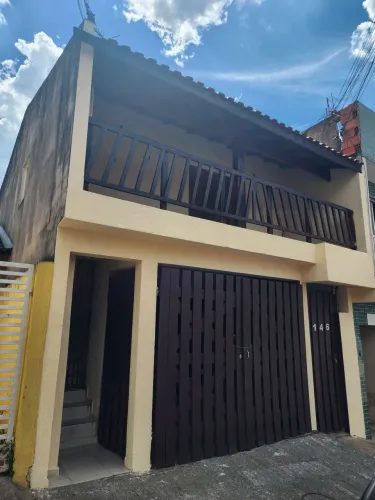 Prédio com 4 moradias, excelente para morar e investimento. Na Nova Mont Serrat em Itupeva