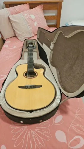 Violão Yamaha NTX-5 Nylon - Madeira Sólida + Hard Case Yamaha
