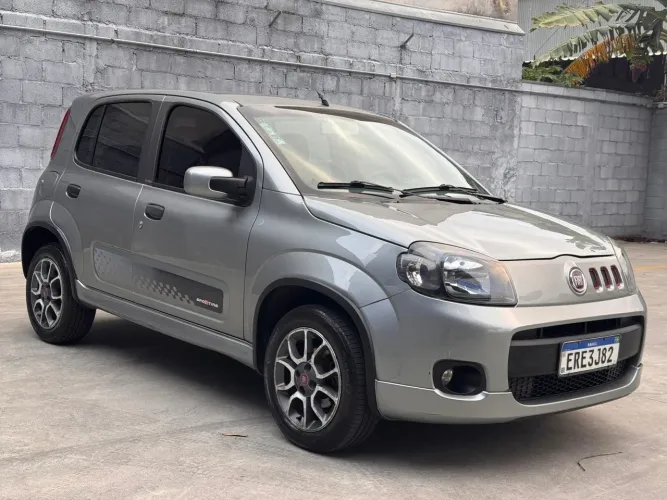 Fiat Uno Sporting 1.4 EVO Fire Flex 8V 4P 2013