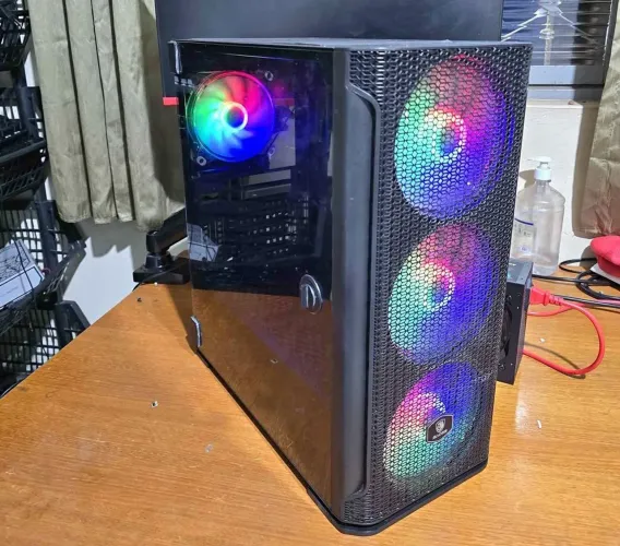 Gabinete game com 3 fans RGB frontal lateral em vidro temperado entrada 3.0