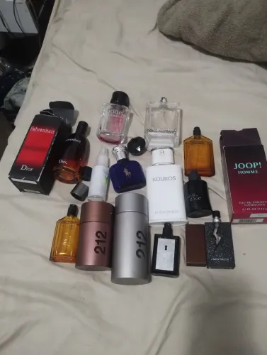 Vidros de perfume, FaRenhgt , Dolce Cabana, 212, entre outros , pra enfeite ou coleção 