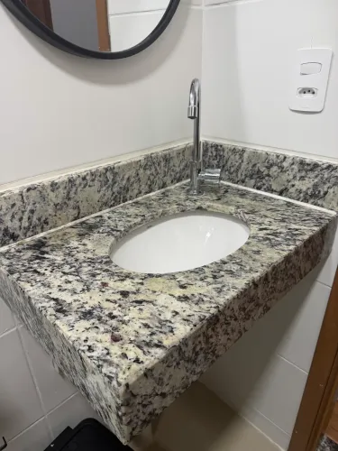 Pia de banheiro granito